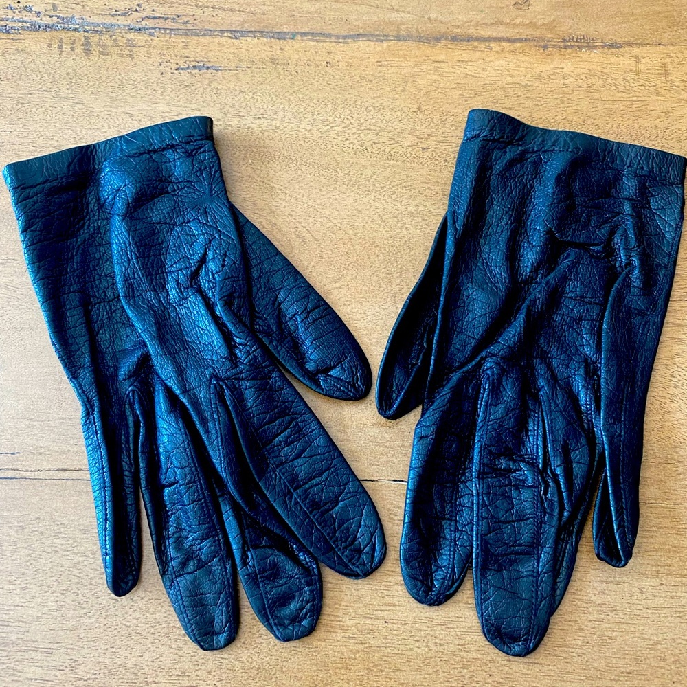 Vintage Retro Short Black Leather Gloves